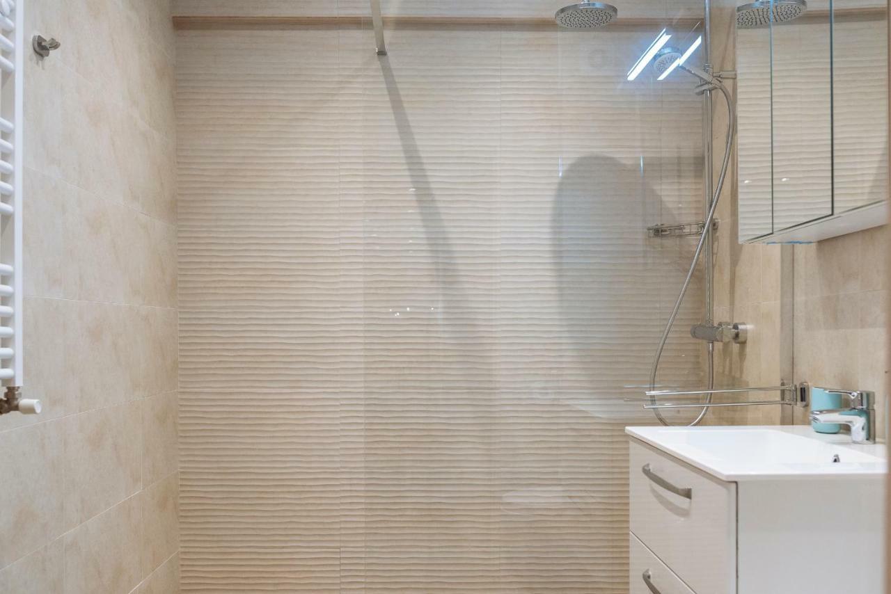 Luxury Flat 8 Near Metro Apartamento Bucareste Exterior foto