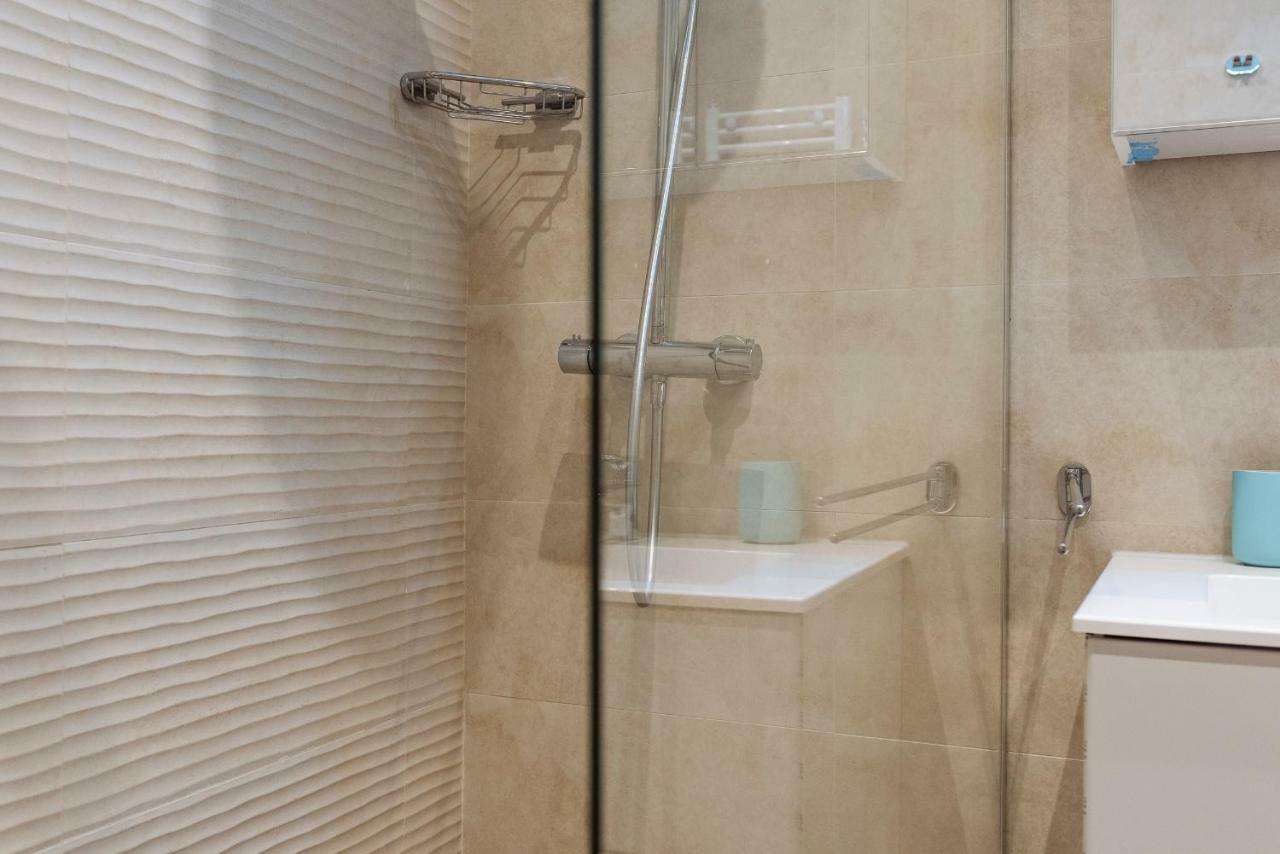 Luxury Flat 8 Near Metro Apartamento Bucareste Exterior foto