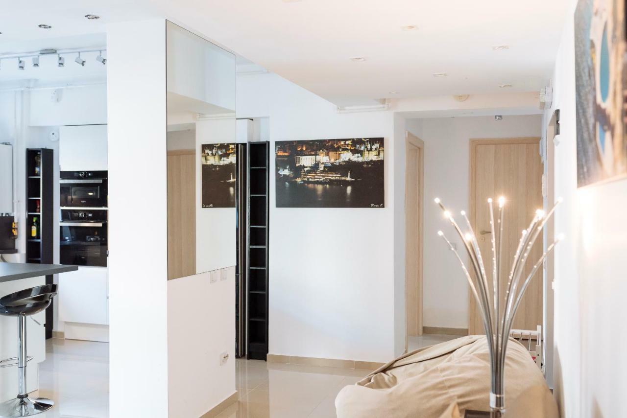 Luxury Flat 8 Near Metro Apartamento Bucareste Exterior foto
