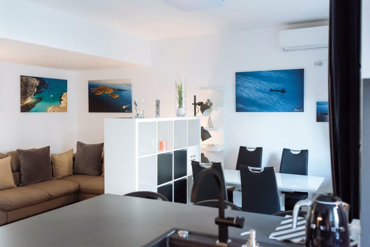 Luxury Flat 8 Near Metro Apartamento Bucareste Exterior foto