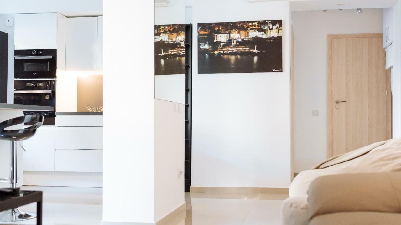 Luxury Flat 8 Near Metro Apartamento Bucareste Exterior foto